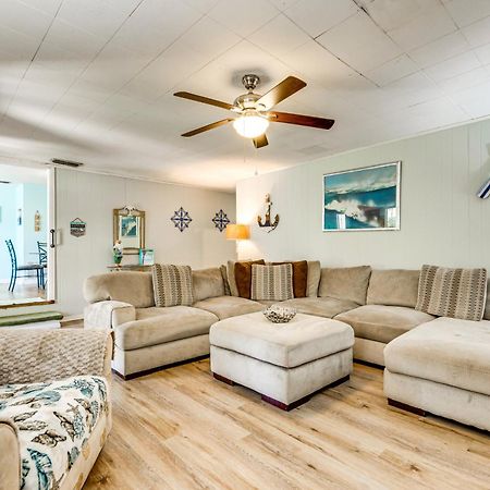Fort Walton Coastal Retreat With Yard Walk To Beach Fort Walton Beach Esterno foto