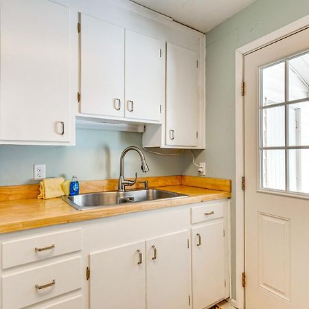 Fort Walton Coastal Retreat With Yard Walk To Beach Fort Walton Beach Esterno foto