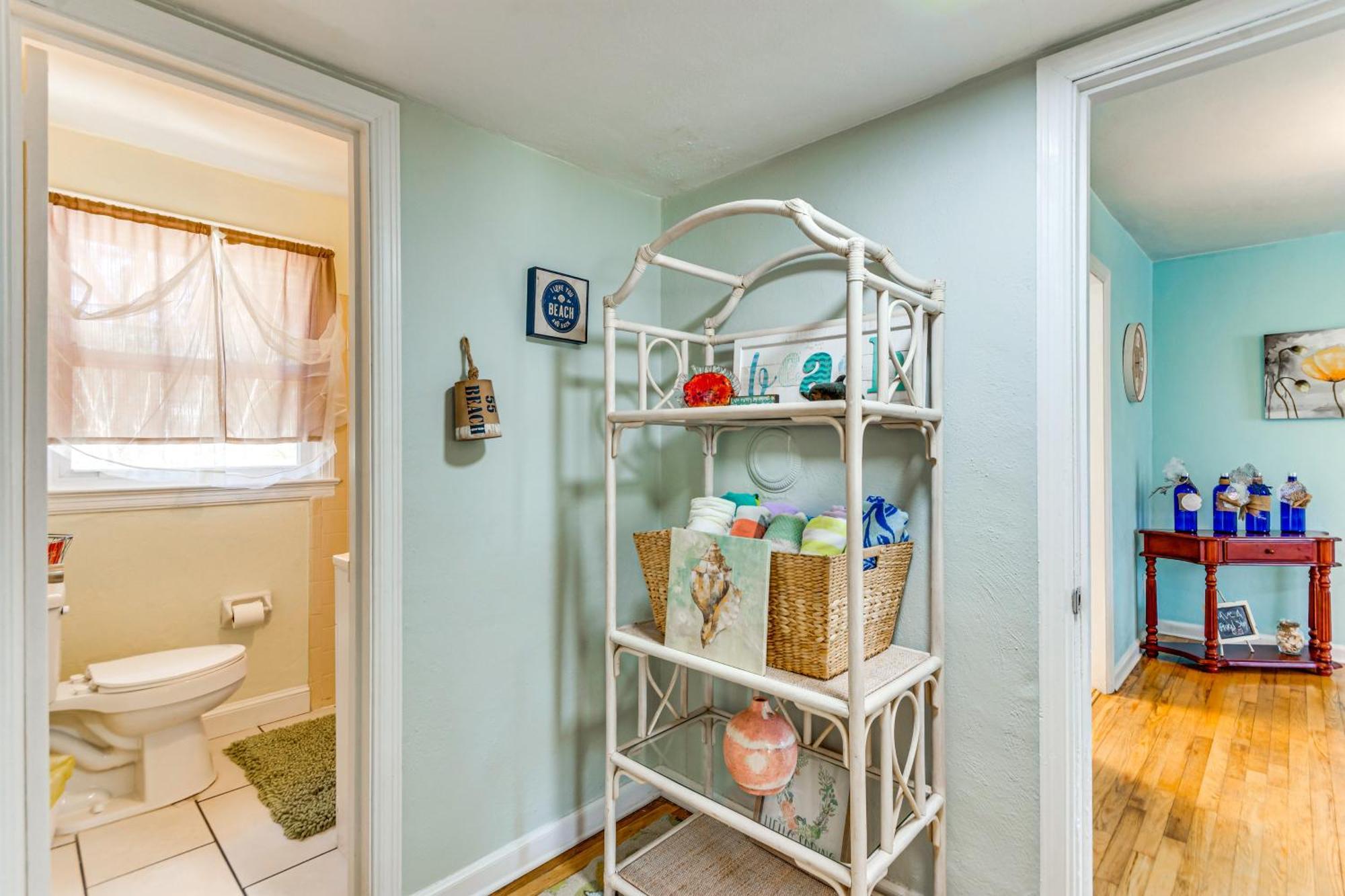 Fort Walton Coastal Retreat With Yard Walk To Beach Fort Walton Beach Esterno foto