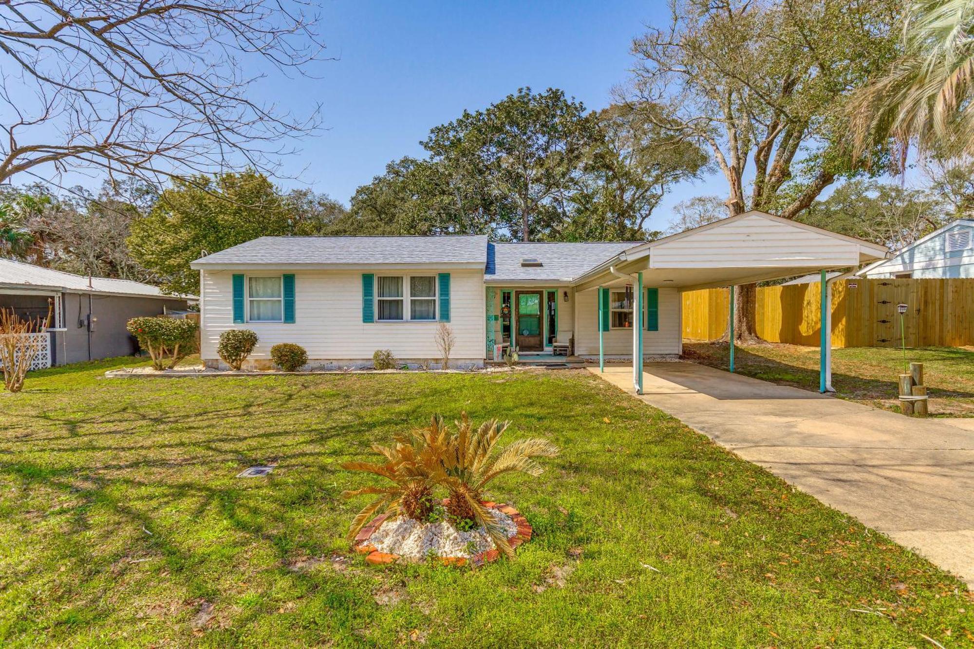 Fort Walton Coastal Retreat With Yard Walk To Beach Fort Walton Beach Esterno foto
